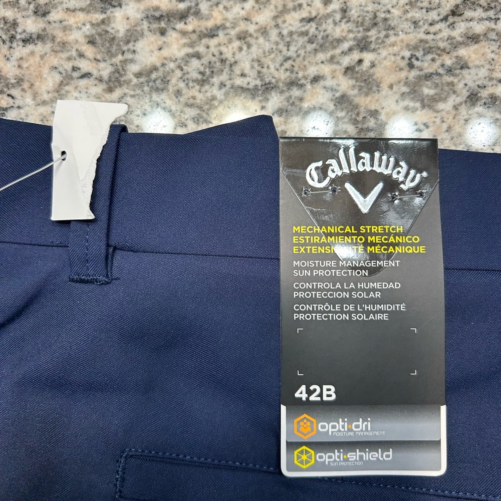 Callaway golf shorts 42B